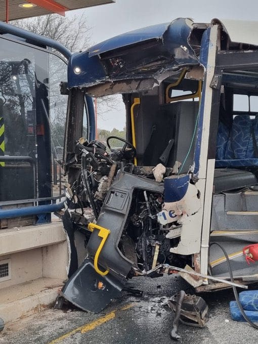 Bus accident in front of UJ leaves 77 passengers injured