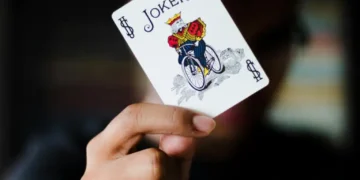 Click, scroll, lose – odds stacked against students who bet online
